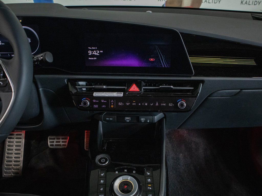 New 2023 Kia Niro Wave FWD image 4