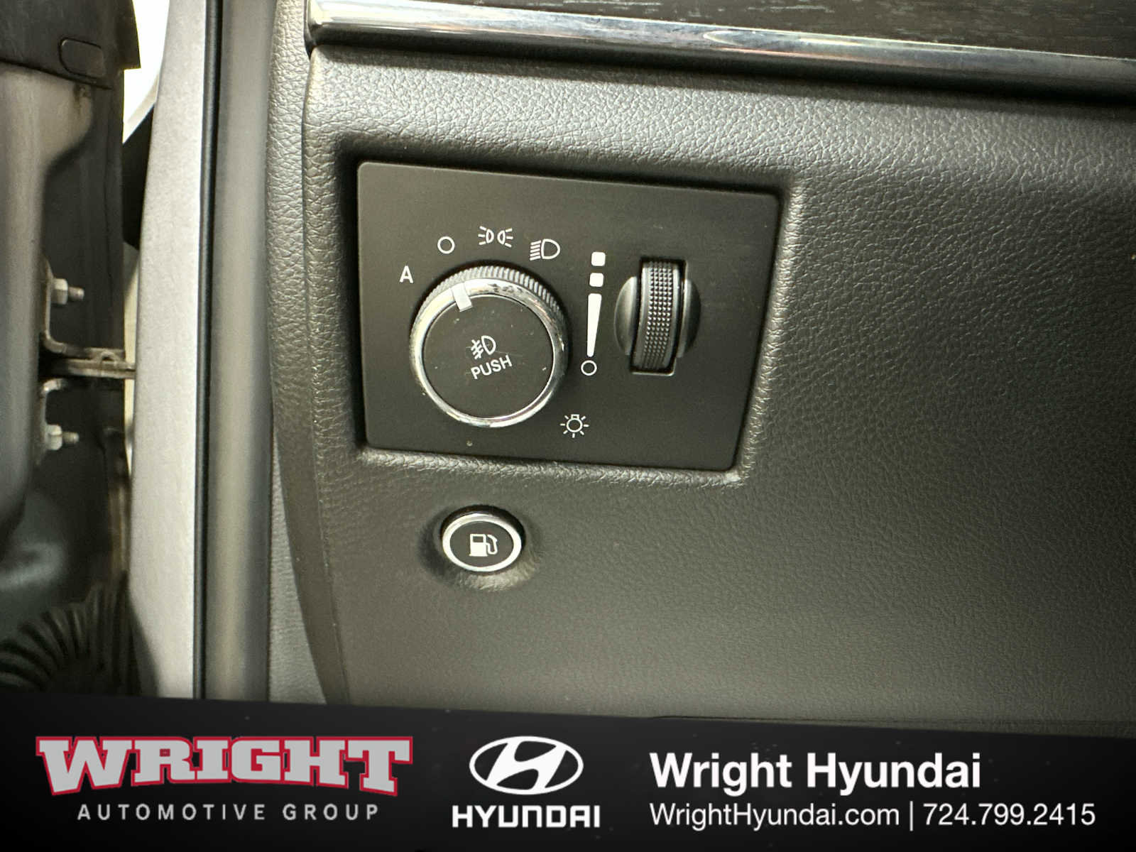 Used 2018 Jeep Grand Cherokee Limited image 23