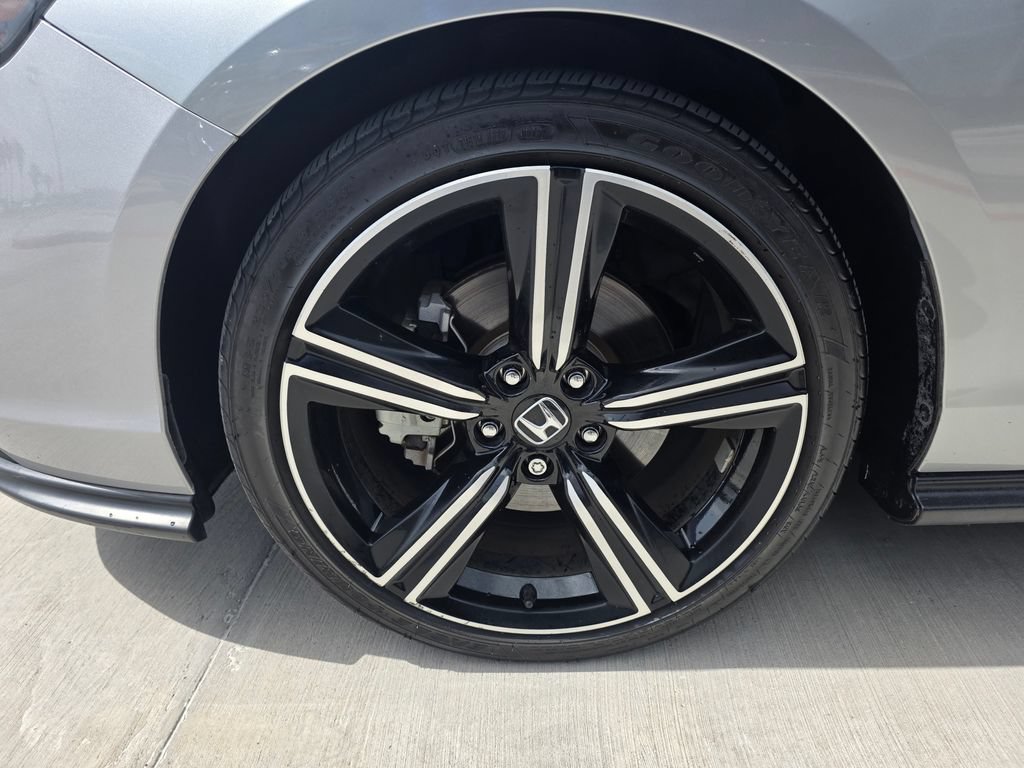 Used 2024 Honda Accord Sport image 9
