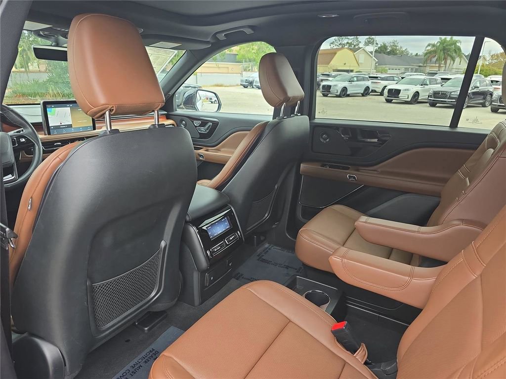 Used 2023 Lincoln Aviator Reserve w/ Elements Package Plus image 15