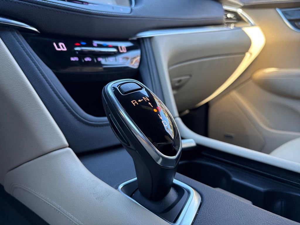 Used 2019 Cadillac XT5 FWD image 26