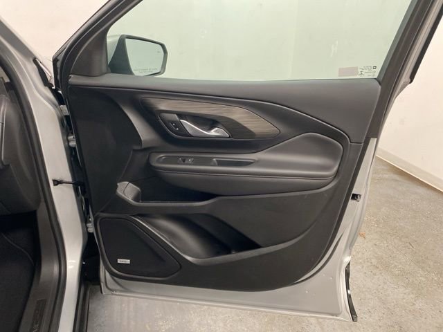 Used 2022 GMC Terrain SLT w/ Infotainment Package II AWD/4WD image 27