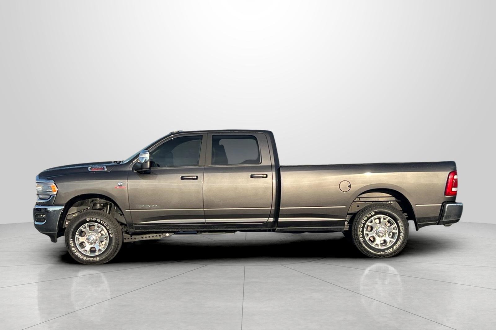 Used 2024 RAM 3500 Laramie w/ Safety Group image 8