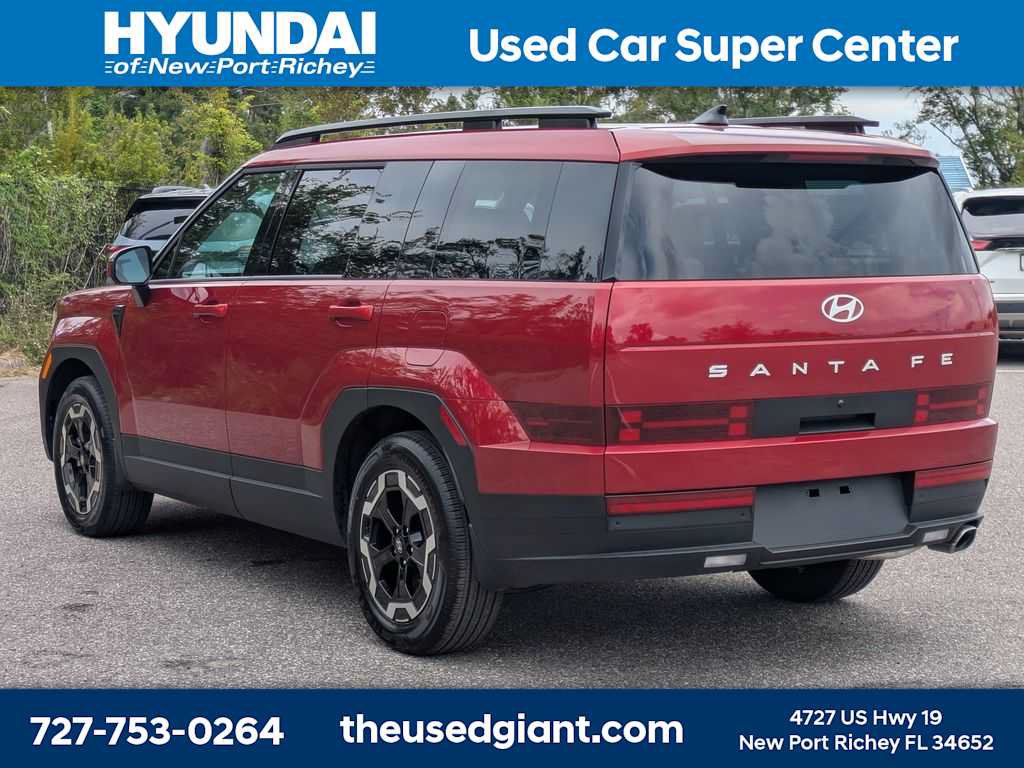 Used 2026 Hyundai Santa Fe SEL FWD image 3