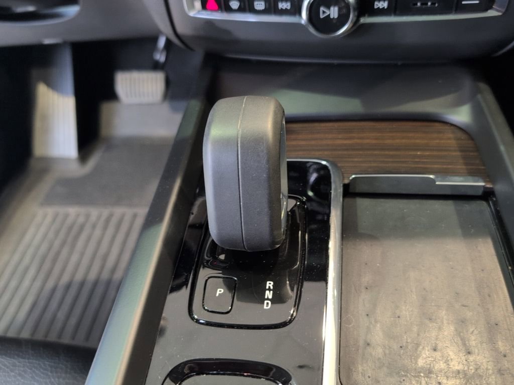 Used 2022 Volvo XC60 B5 Momentum w/ Advanced Package image 26