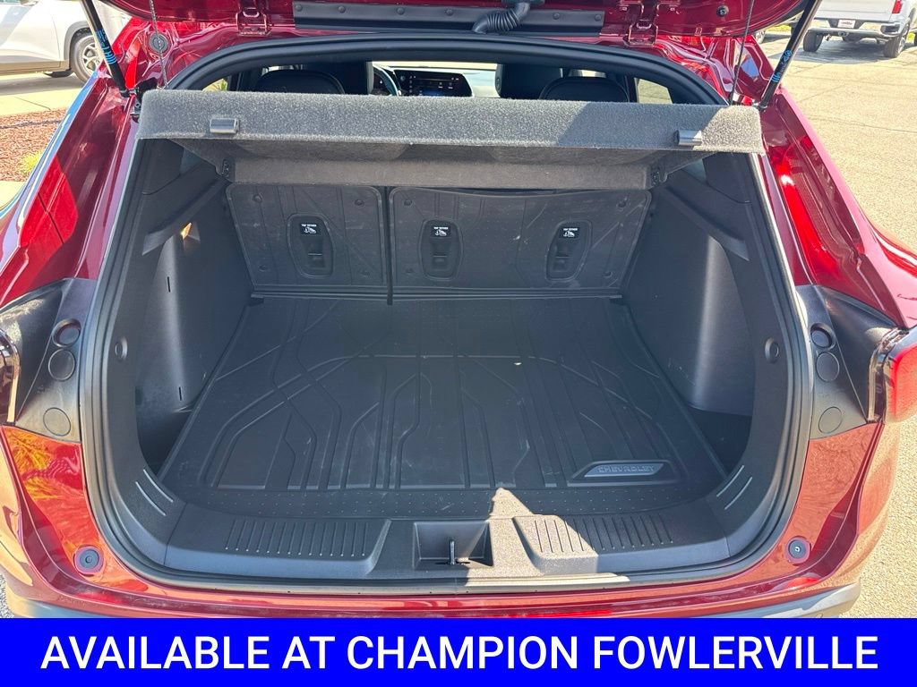 Used 2025 Chevrolet Trax RS w/ Sunroof Package FWD image 19
