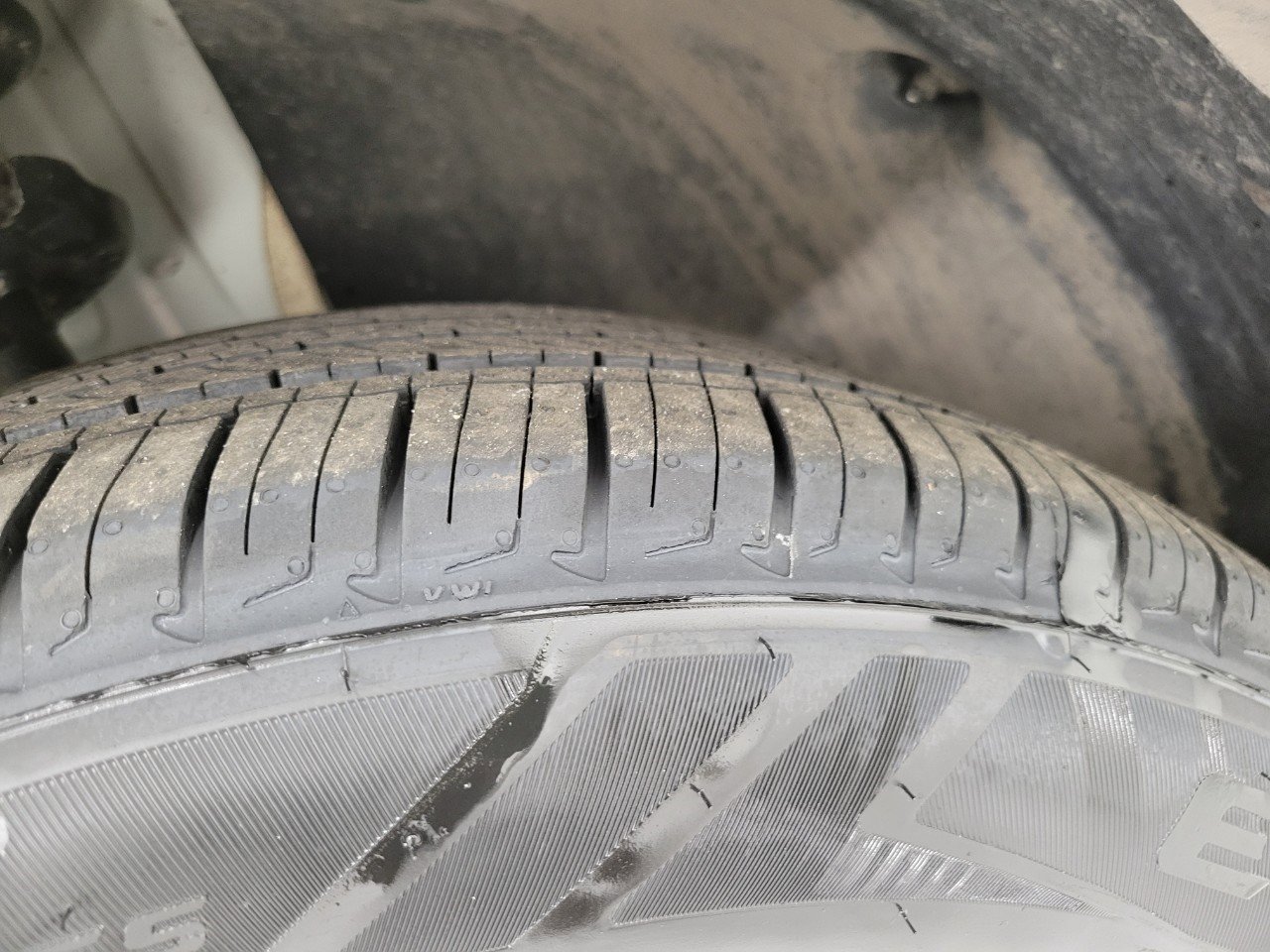 Used 2025 Kia Sportage LX image 4