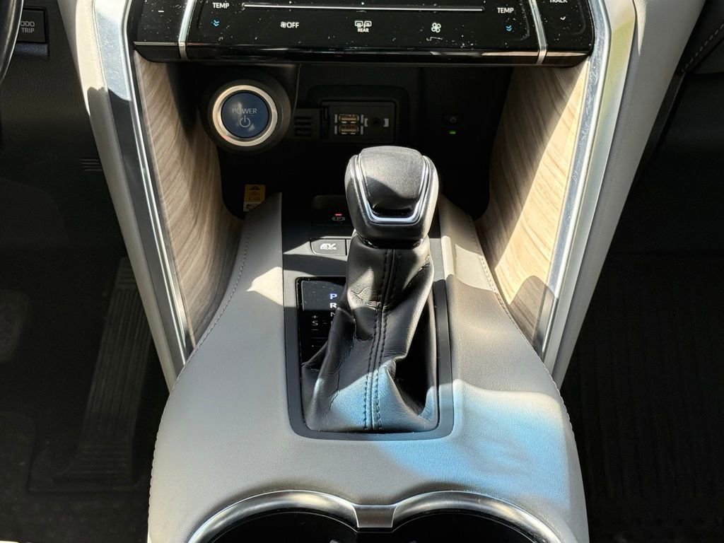 Used 2021 Toyota Venza Limited w/ Advanced Technology Package image 14