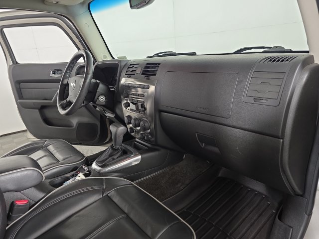 Used 2009 HUMMER H3 Luxury AWD/4WD image 29