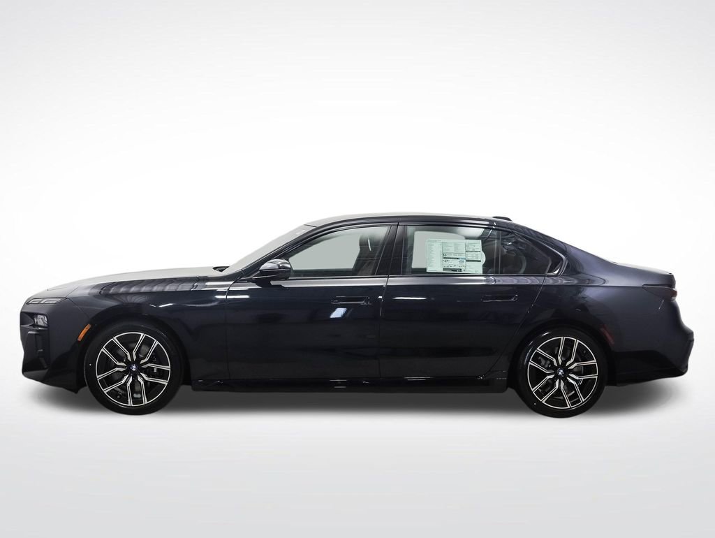 Used 2026 BMW 740i xDrive AWD/4WD image 2
