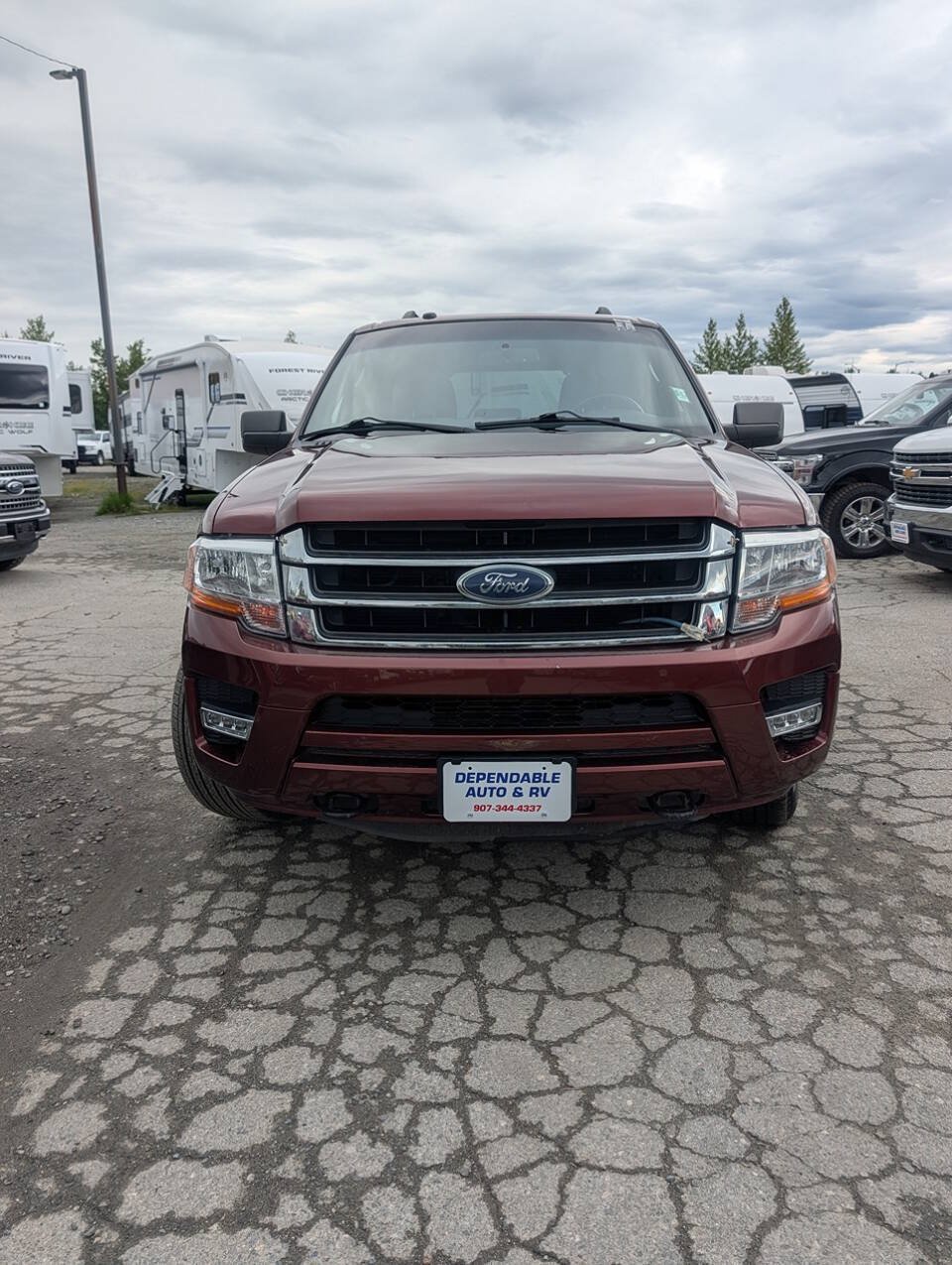 Used 2017 Ford Expedition XLT AWD/4WD image 9