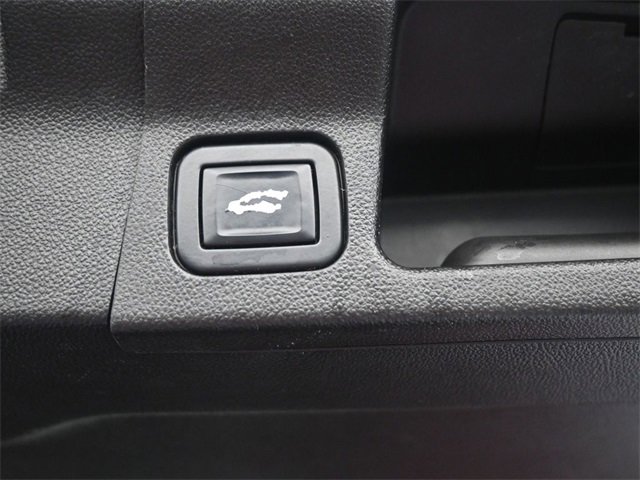 Used 2022 GMC Acadia AT4 image 14