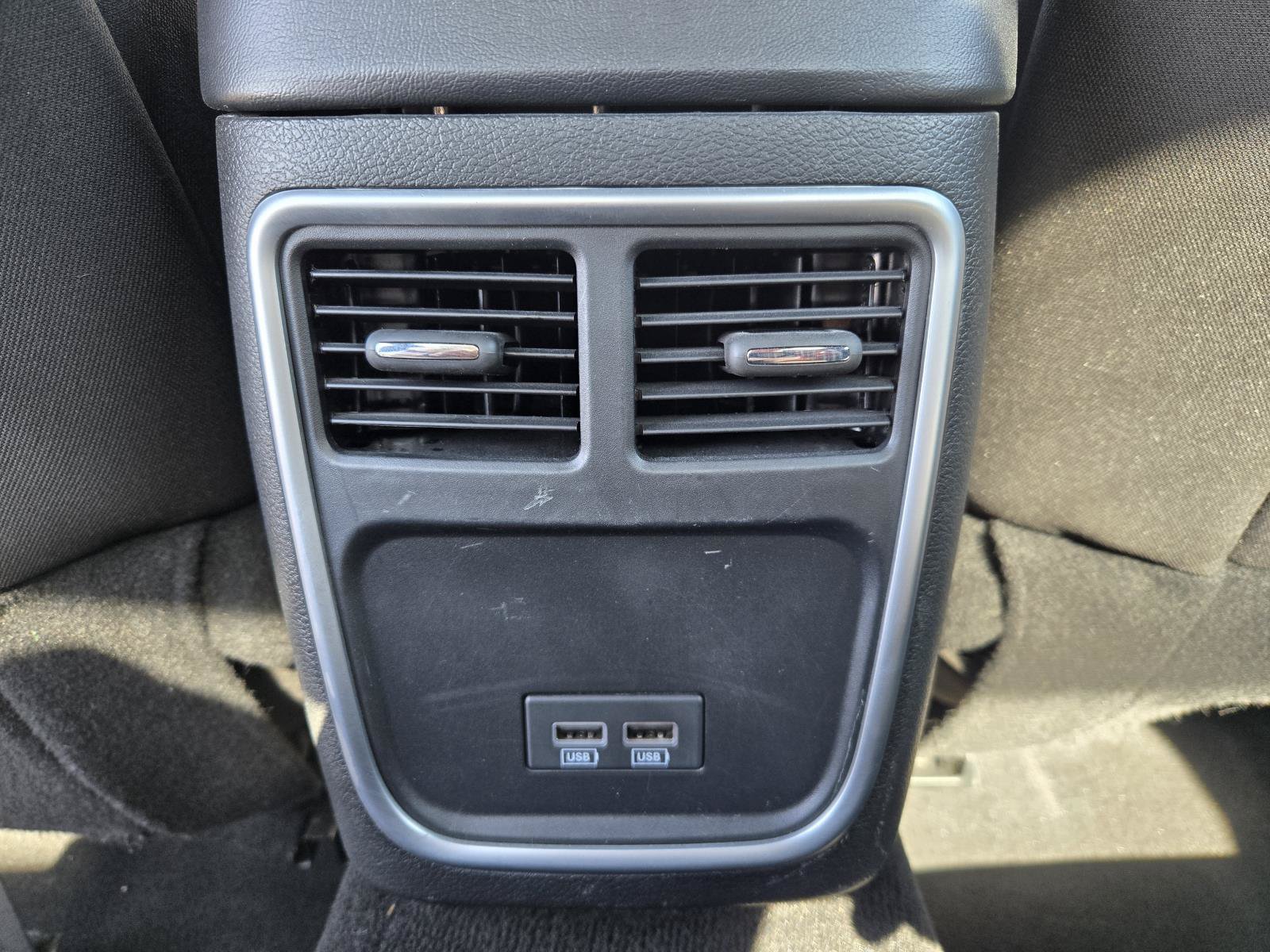 Used 2022 Dodge Charger SXT RWD image 26