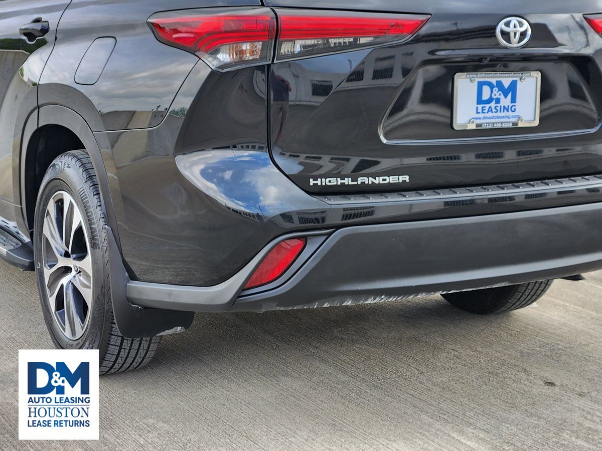 Used 2022 Toyota Highlander XLE image 15