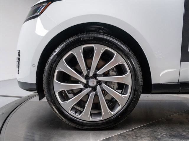 New 2025 Land Rover Range Rover SE image 10