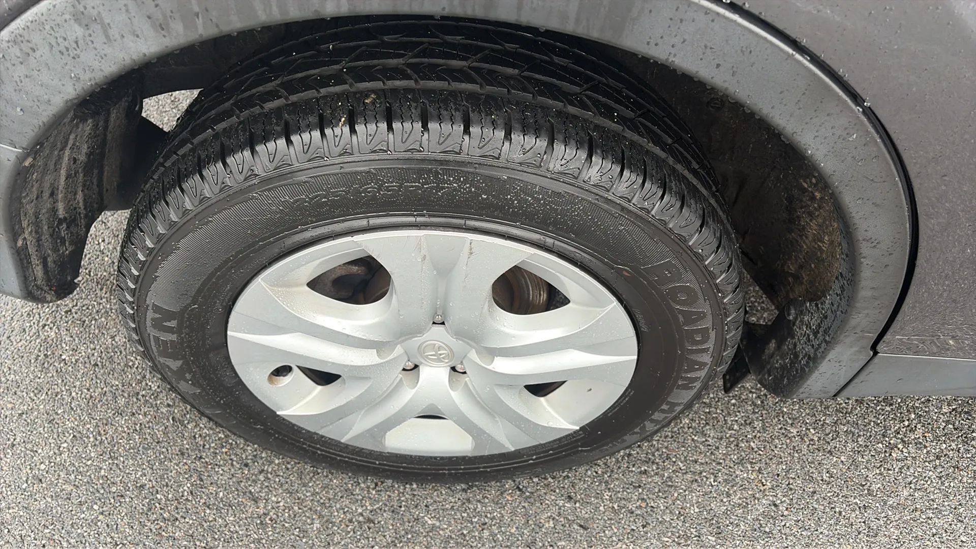 Used 2015 Toyota RAV4 LE image 31