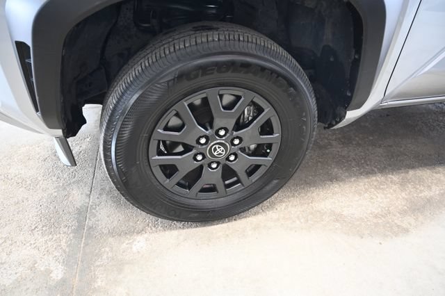 Used 2025 Toyota 4Runner SR5 AWD/4WD image 31