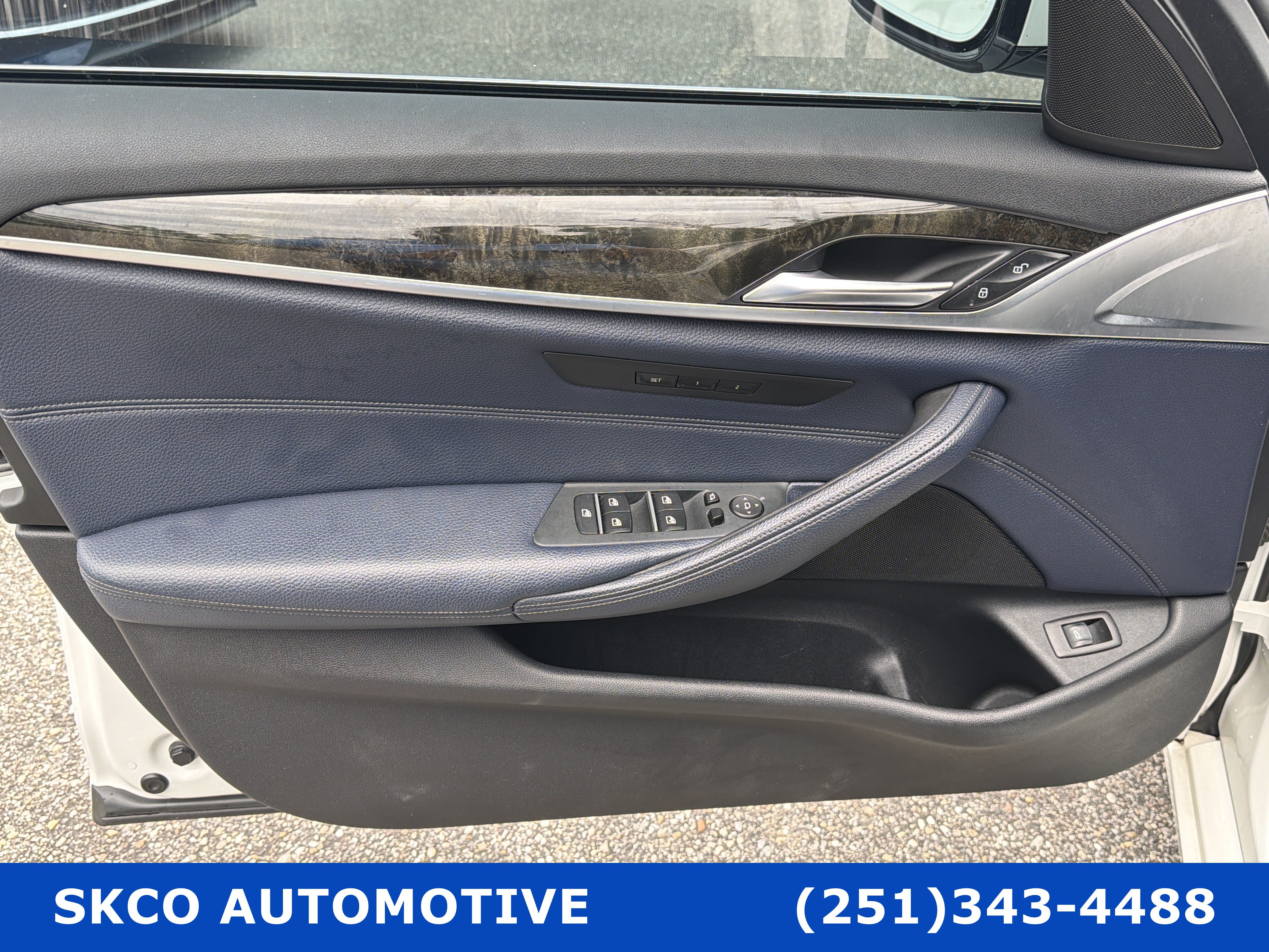 Used 2020 BMW 530i w/ Premium Package RWD image 12