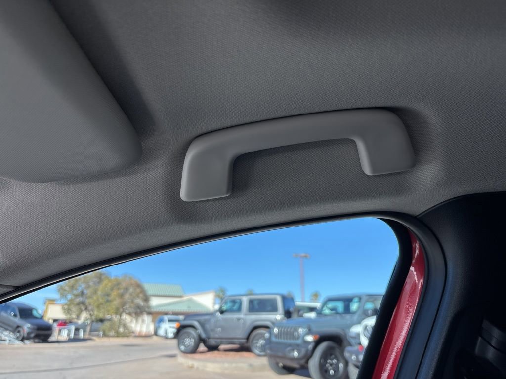 Used 2022 MAZDA MAZDA3 s image 35