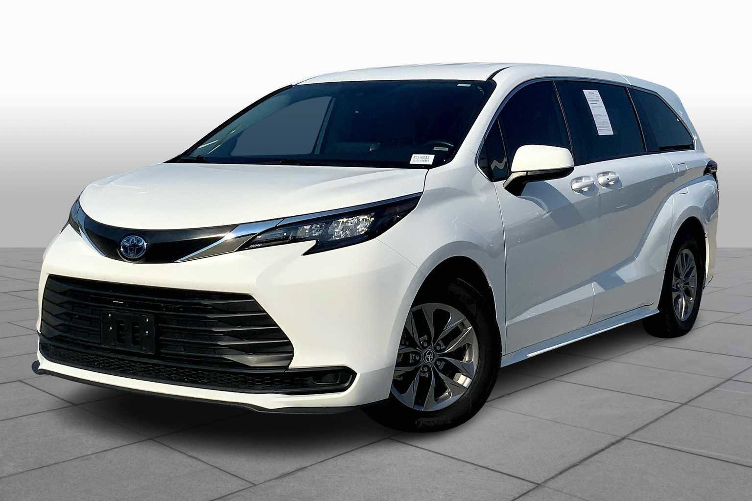 Used 2024 Toyota Sienna LE