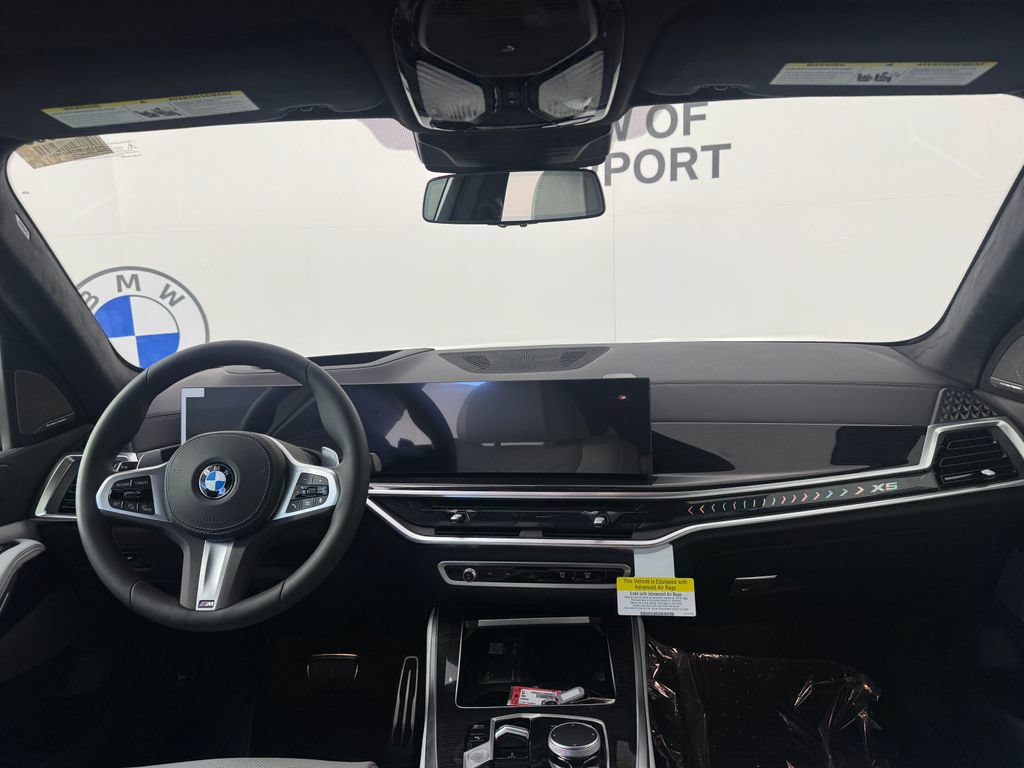 New 2026 BMW X5 xDrive40i w/ M Sport Package AWD/4WD image 18