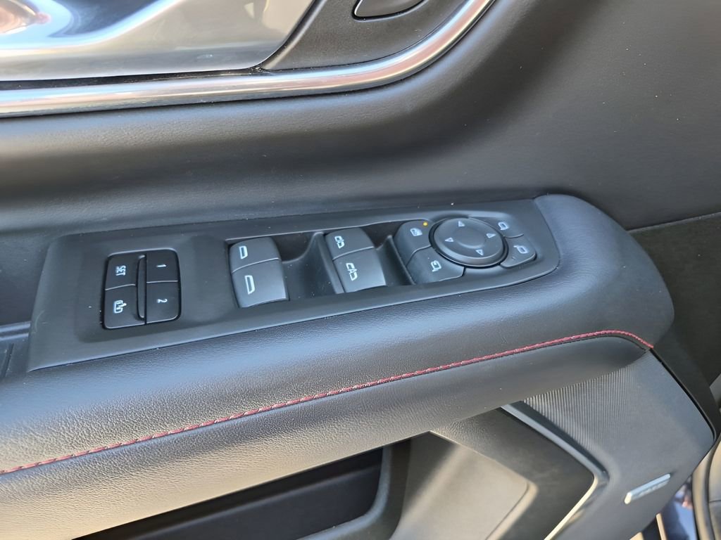 Used 2022 Chevrolet Suburban RST w/ Luxury Package RWD image 29