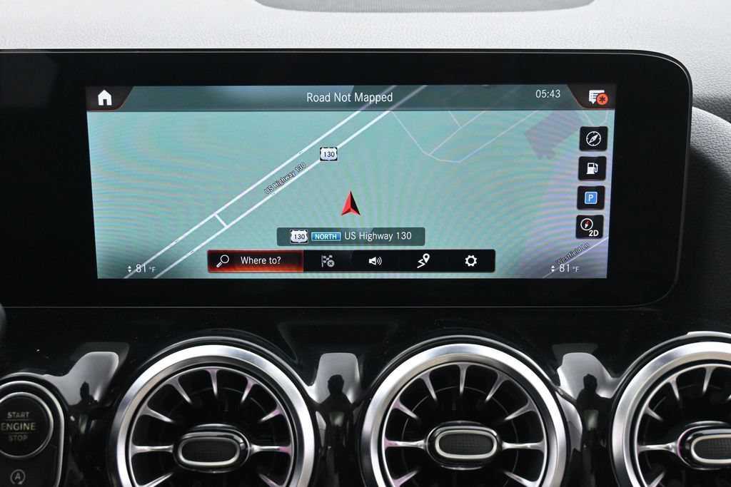 Used 2022 Mercedes-Benz GLA 250 4MATIC w/ Premium Package Lite image 32