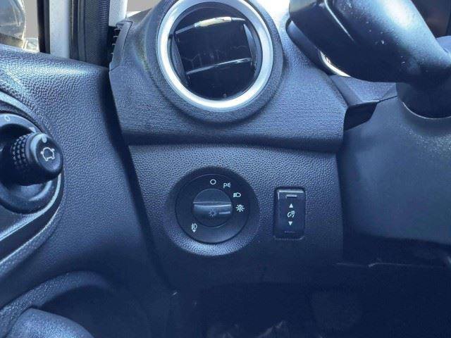 Used 2014 Ford Fiesta Titanium FWD image 22