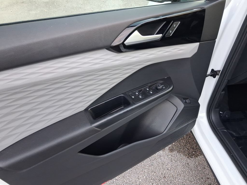Certified 2023 Volkswagen Taos S w/ Driver Assistance Package FWD image 15