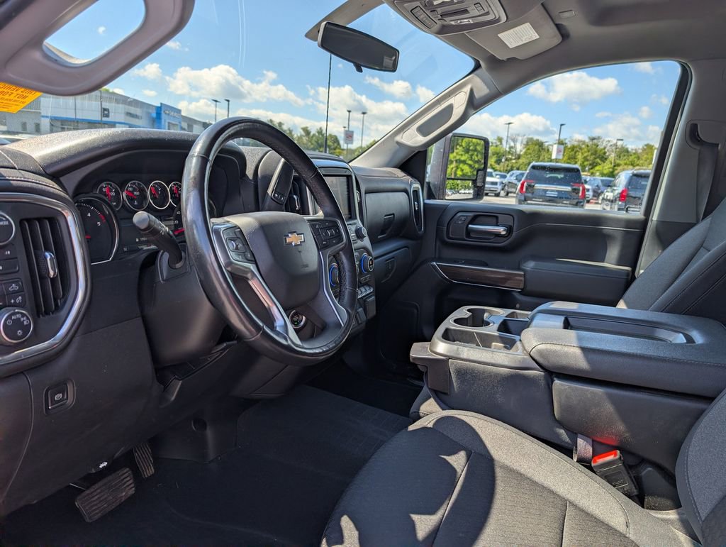 Used 2022 Chevrolet Silverado 3500 LT w/ Convenience Package AWD/4WD image 11