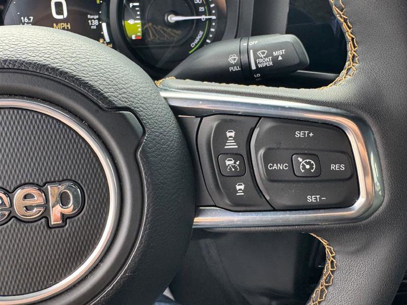 Used 2024 Jeep Wrangler Sahara image 34