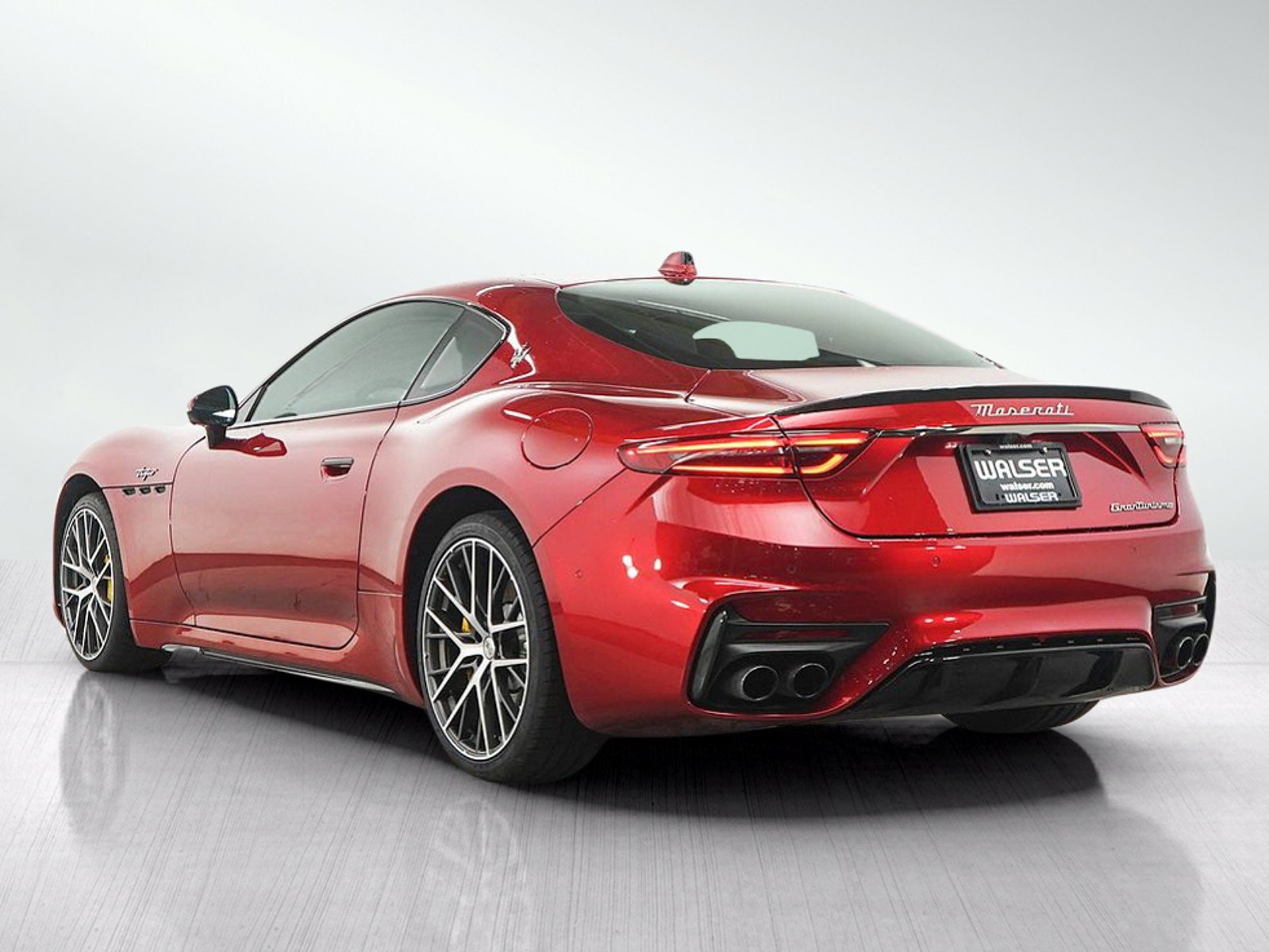 Used 2024 Maserati GranTurismo Trofeo AWD/4WD image 3