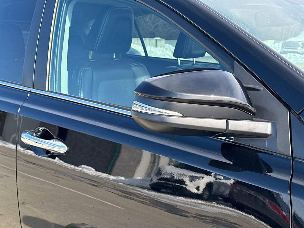 Used 2018 Toyota RAV4 Limited w/ All Weather Liner Package image 10