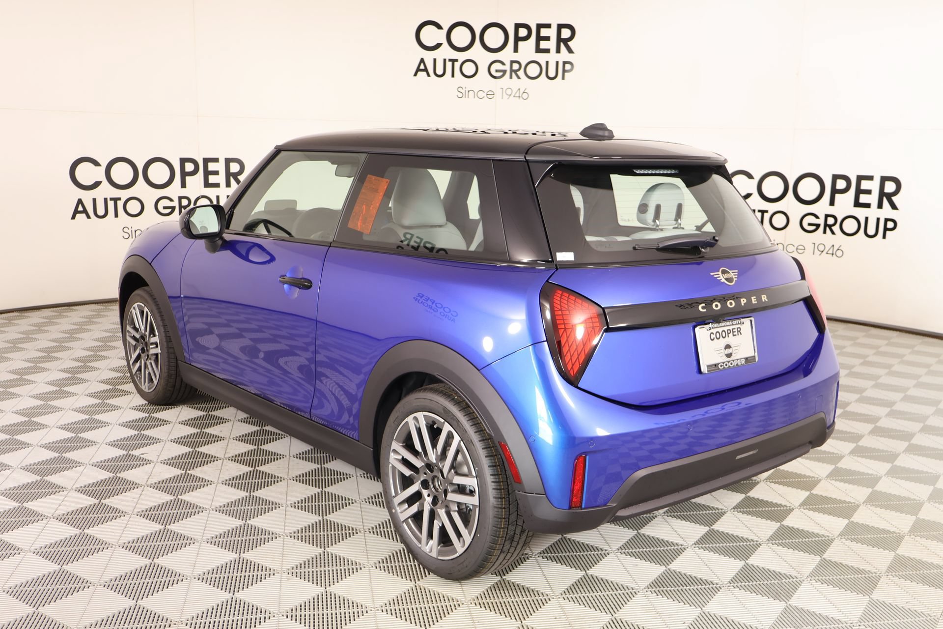 New 2026 MINI Cooper 2-Door Hardtop FWD image 21