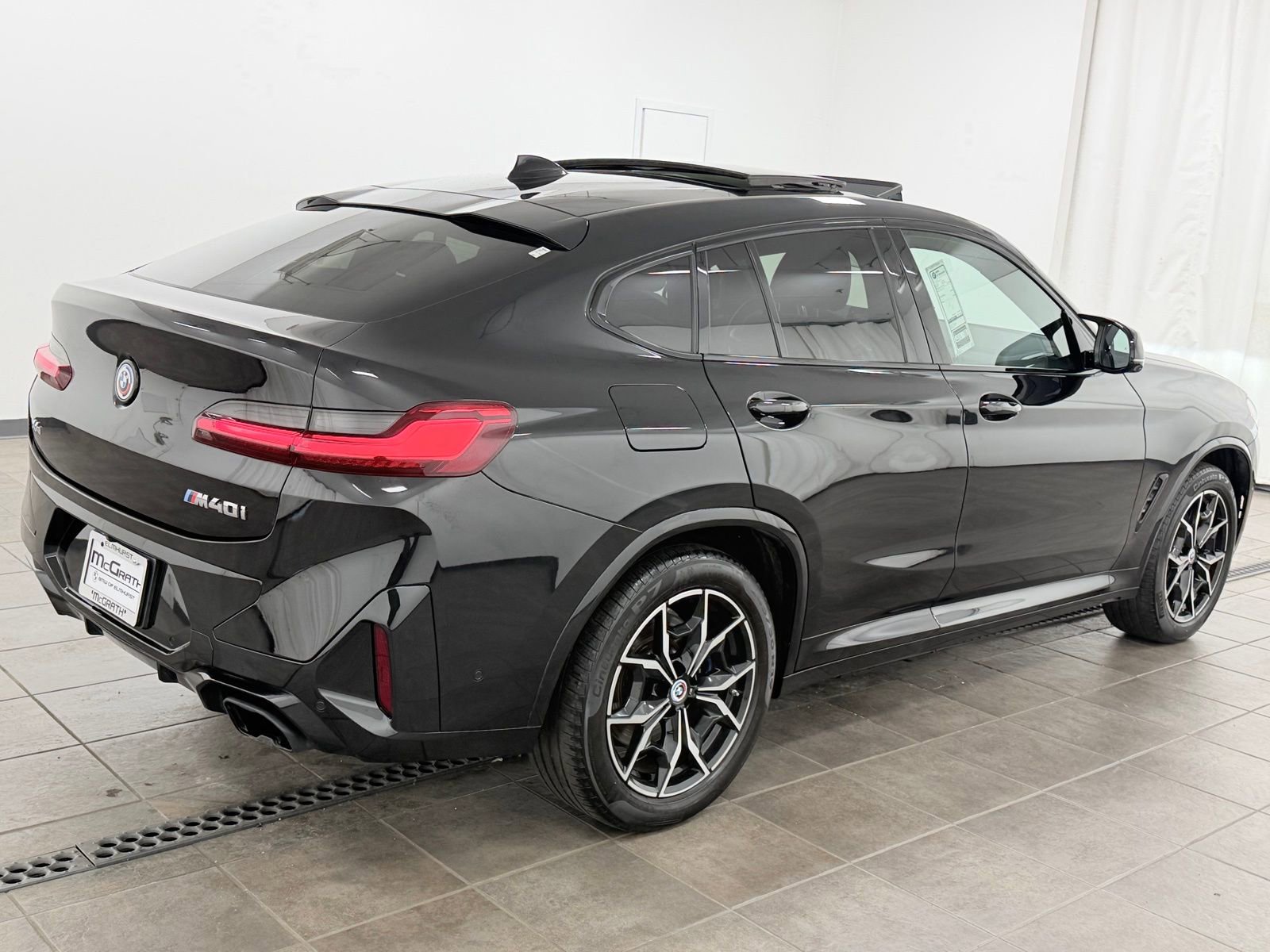 Used 2023 BMW X4 M40i w/ Premium Package AWD/4WD image 5