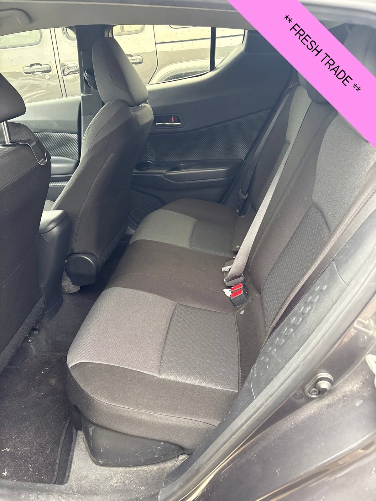 Used 2021 Toyota C-HR LE FWD image 17