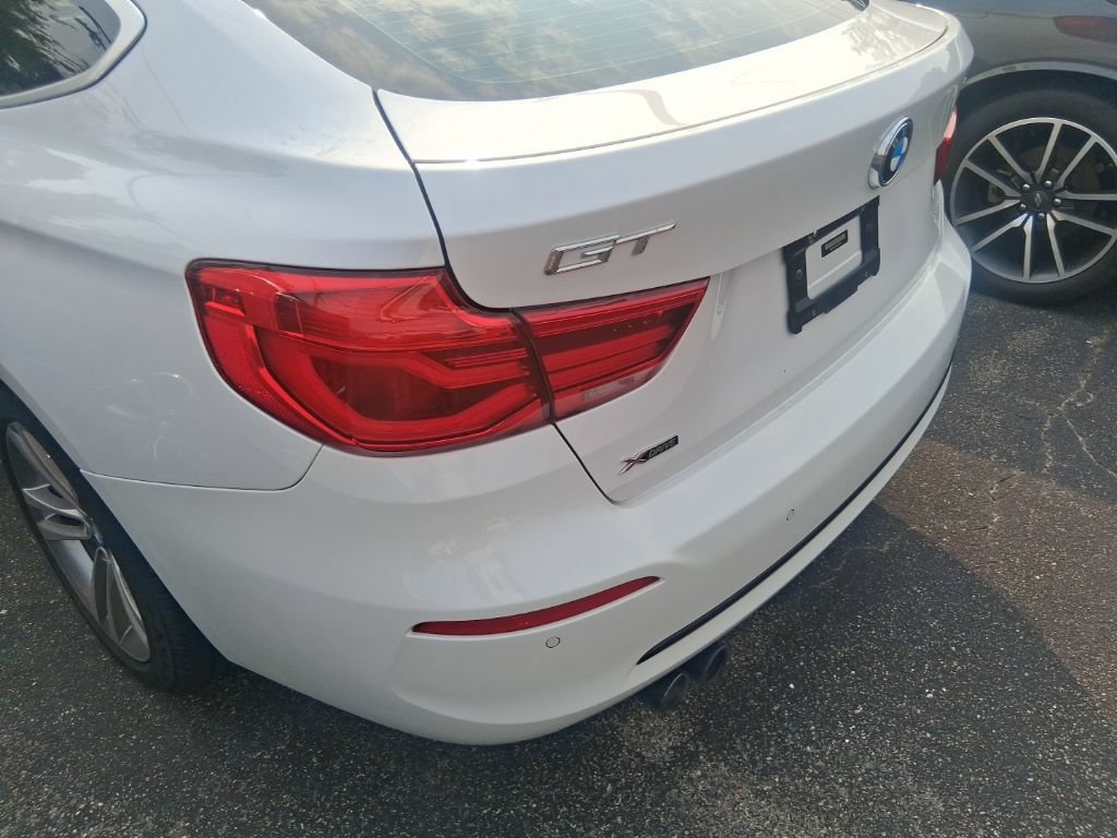 Used 2018 BMW 330i Gran Turismo xDrive AWD/4WD image 17