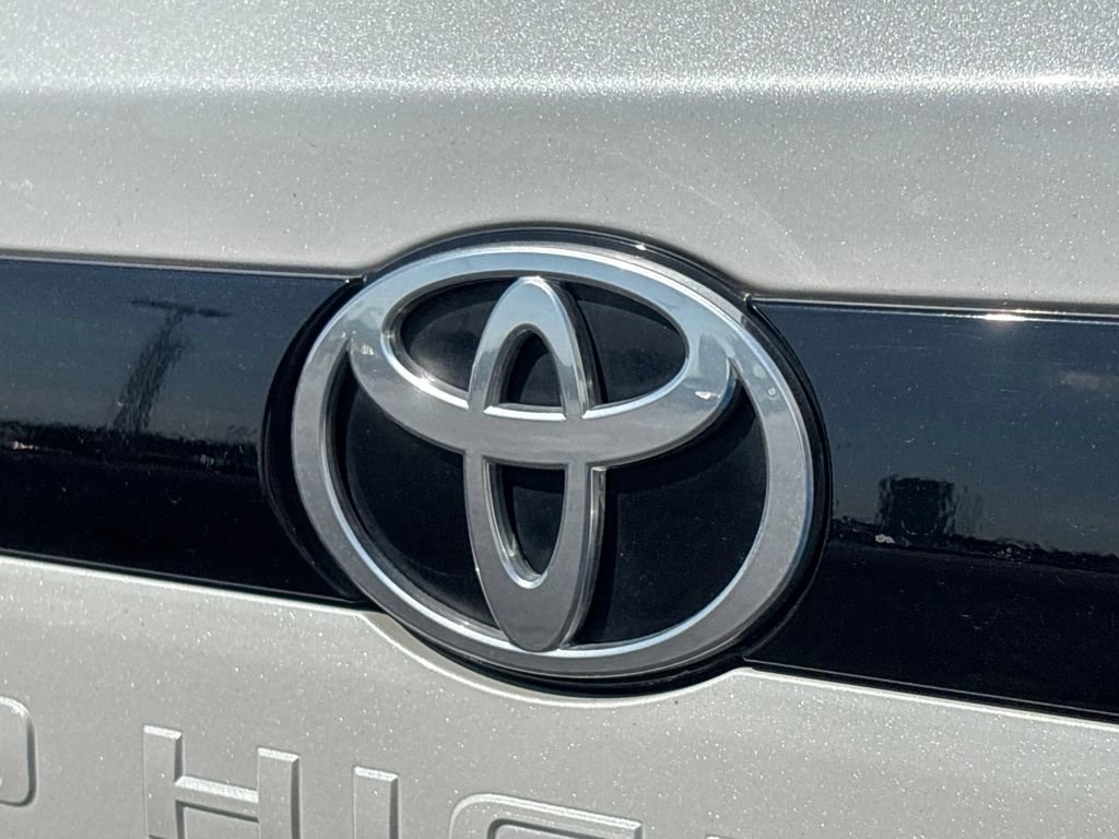 Used 2024 Toyota Grand Highlander AWD image 40