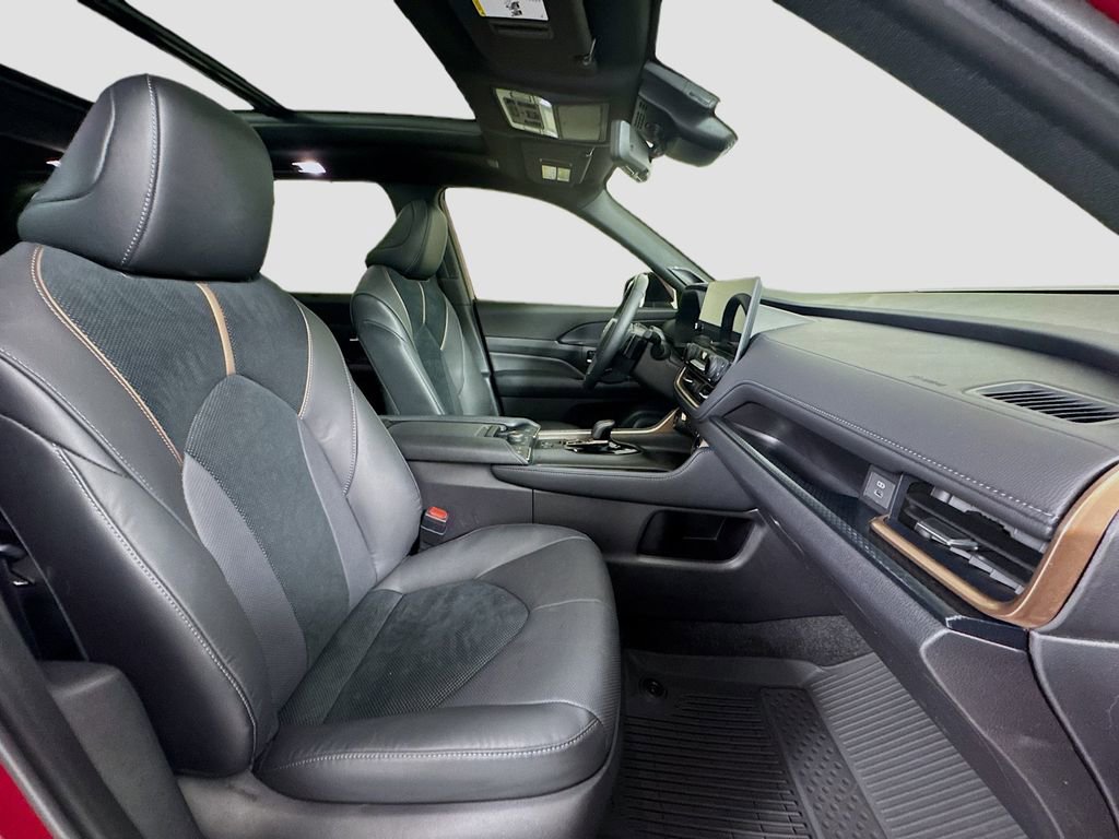 Used 2025 Toyota Grand Highlander MAX Platinum image 27