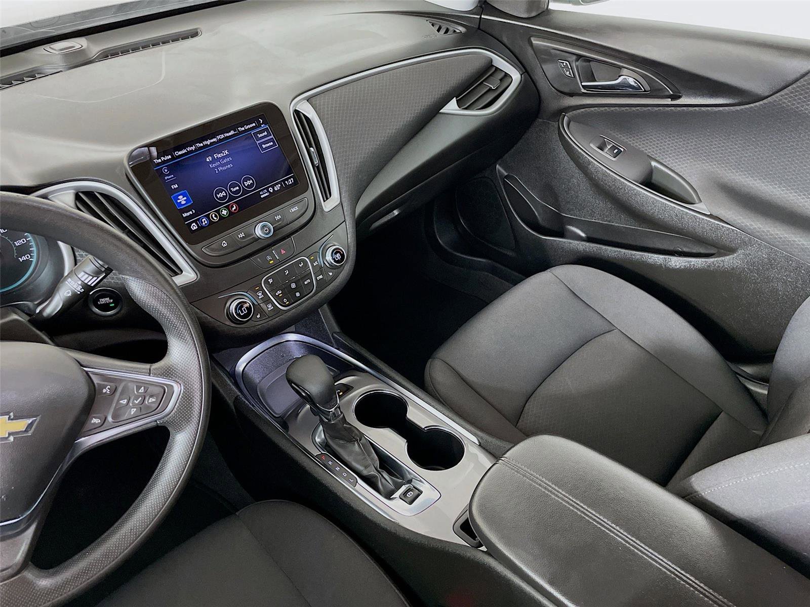 Used 2024 Chevrolet Malibu LT image 25