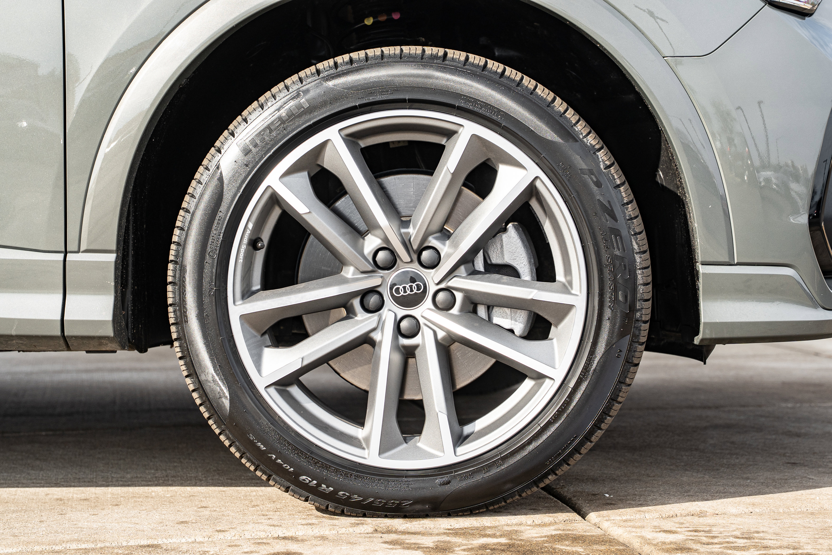 Certified 2025 Audi Q3 2.0T Premium w/ Convenience Package image 29