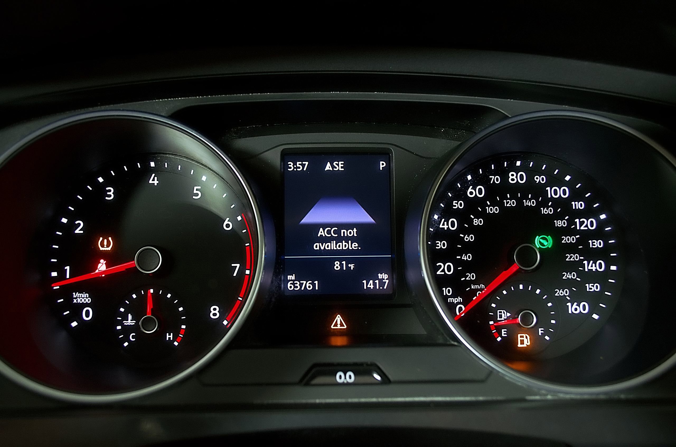 Used 2021 Volkswagen Tiguan SE FWD image 18
