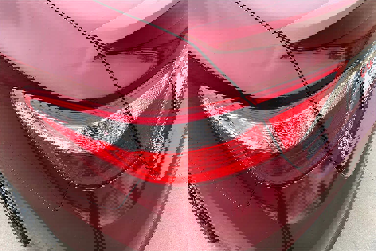 Used 2016 Toyota Camry XSE image 28