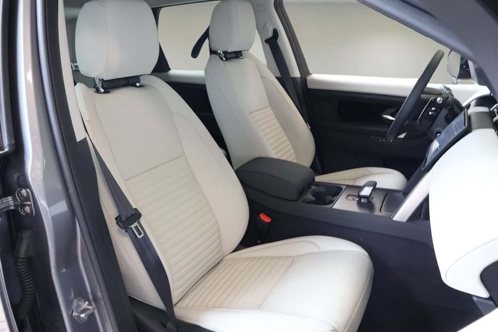 Used 2025 Land Rover Discovery Sport S AWD/4WD image 17