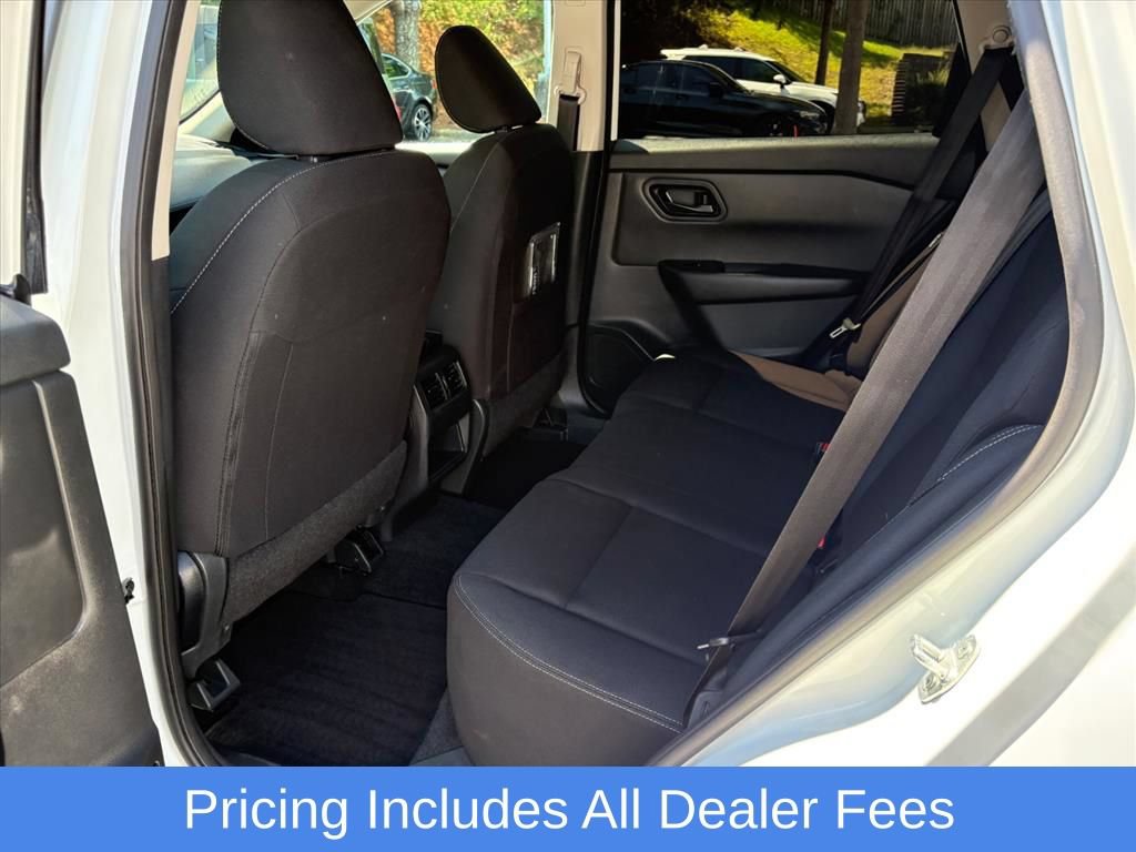 Used 2024 Nissan Rogue S AWD/4WD image 22