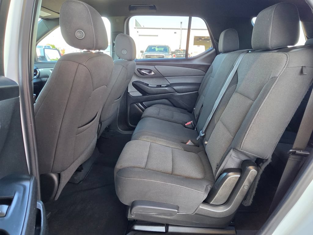 Used 2023 Chevrolet Traverse LT FWD image 32