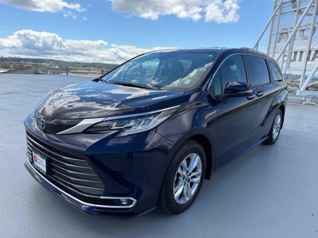 Certified 2024 Toyota Sienna Limited FWD image 11
