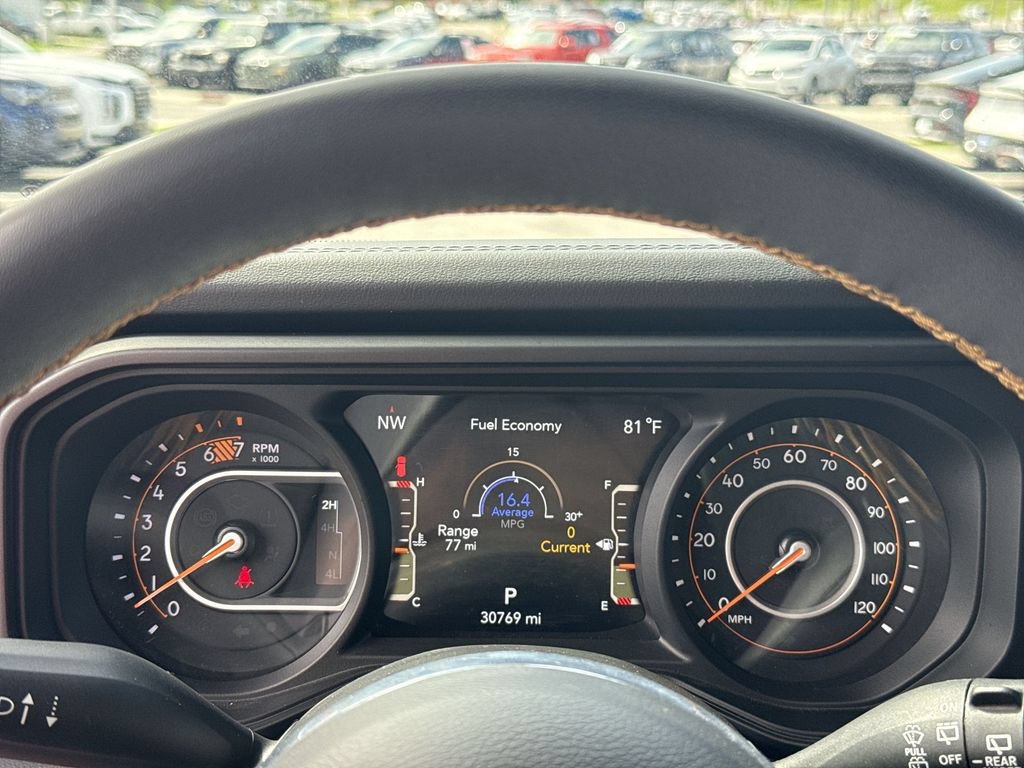 Used 2024 Jeep Wrangler Unlimited Sahara AWD/4WD image 17