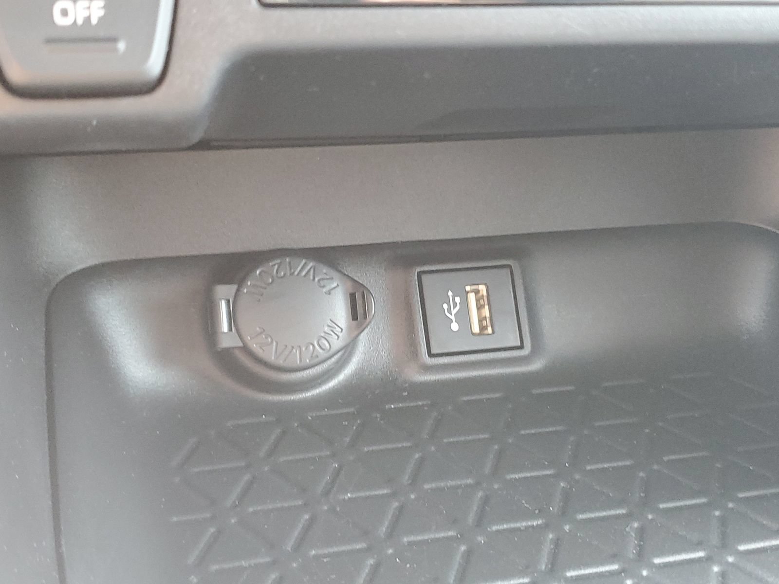 Certified 2023 Toyota RAV4 LE FWD image 29