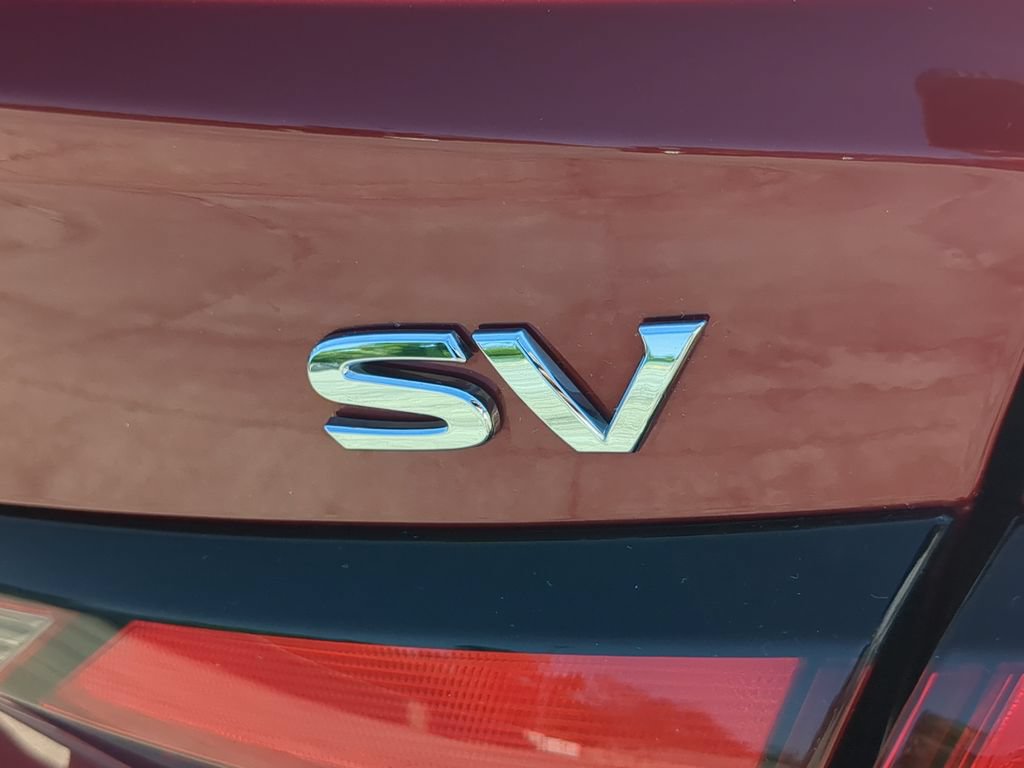Used 2021 Nissan Versa SV FWD image 9